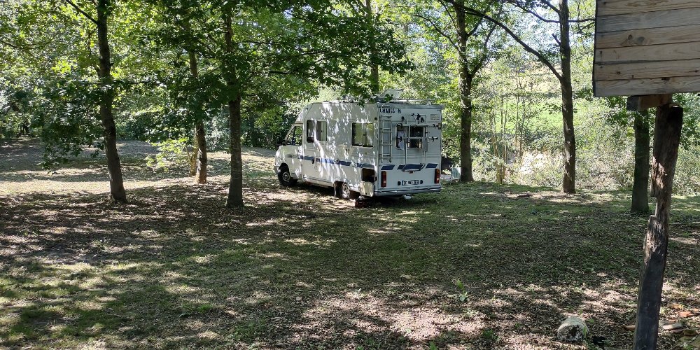 Aire camping-car à Céron (71110) - Photo 1